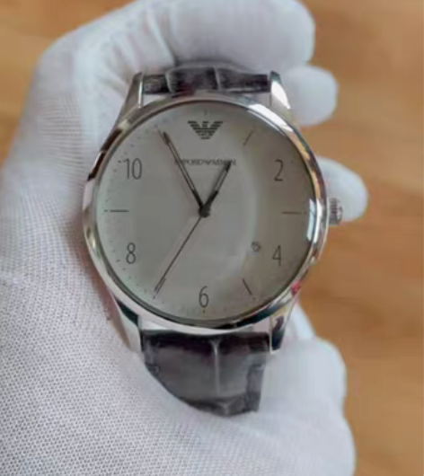 阿玛尼 Emporio Armani 时尚...