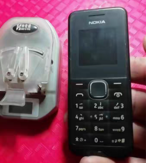 包邮老诺基亚一台 无配件，不保坏也不保好，...