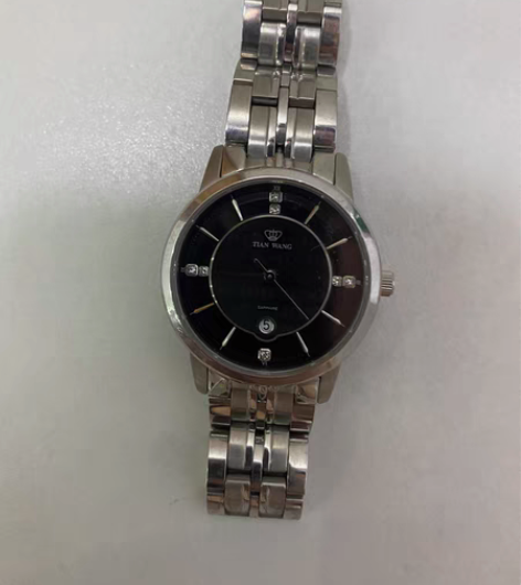 包邮天王手表，九五成新，就是一直放着没电了...