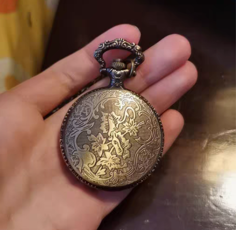 包邮复古怀表  低价出售 感兴趣的话点“我...