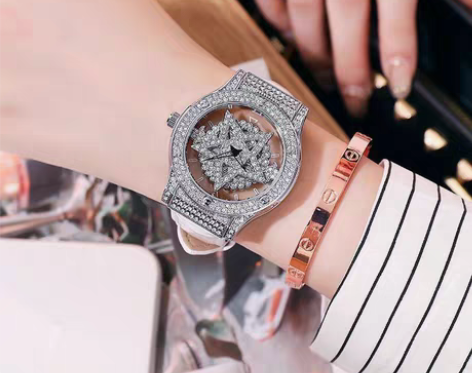 ins高颜值镂空五芒星时来运转手表女款满天...