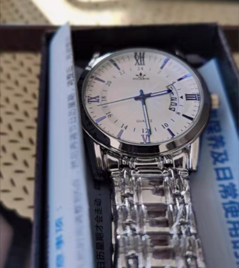 包邮全新处理，闲置低价，原价一千多的手表现...