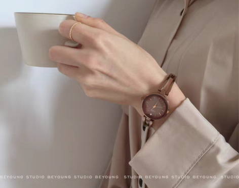 转卖别样韩风简约chic复古小表盘细带链条...