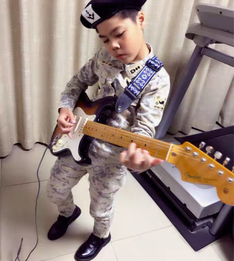 转卖太阳的后裔宋仲基同款三件套/儿童迷彩服...