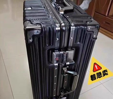 包邮闲置行李箱，还没用过，全新的， 闲置行...