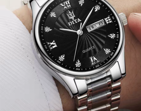 转卖2017新款迪塔手表男士钢带情侣防水石...