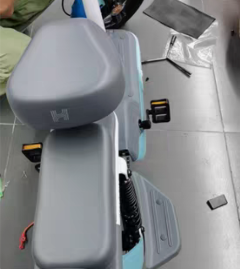 11月13日买的新车想转让，由于想换锂电续...