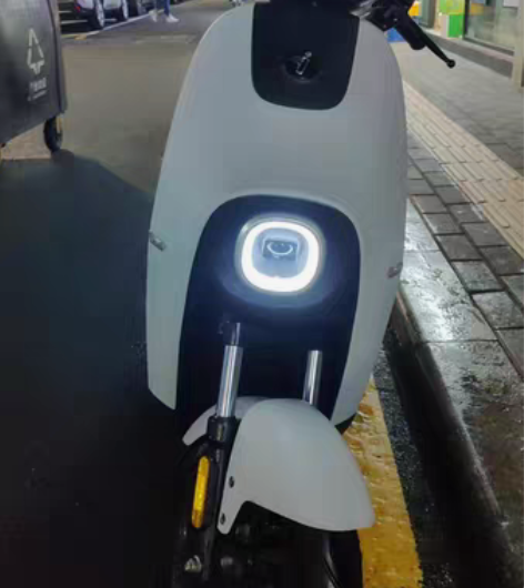 九号 Bmax 顶配版 电动车,准新! 卖...