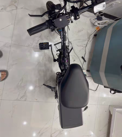 8月20日买的一个多月次新车、可折叠、助力...