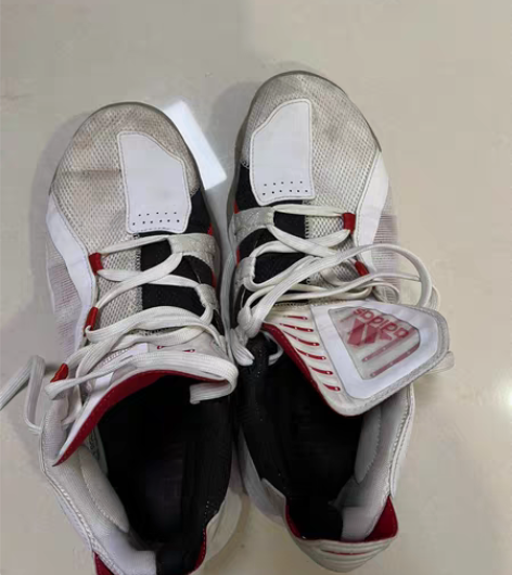 本人篮球转网球，利拉德的鞋，脚感不如科比，...