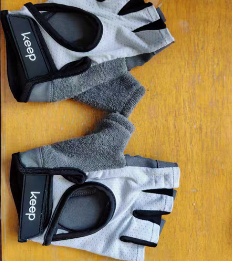 Keep立体掌垫健身手套 运动户外项目：器...