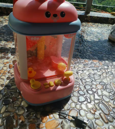 转卖【年货价】圣诞抓娃娃机夹大号公仔扭蛋机...