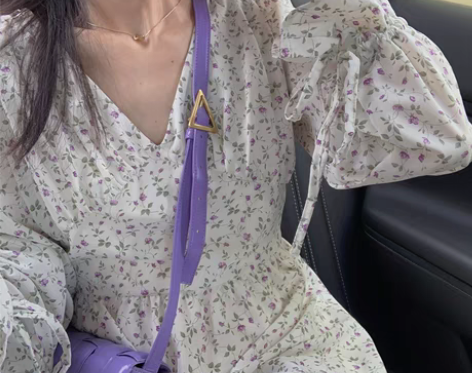 转卖99新 吱呤法式连衣裙女2021春夏款...