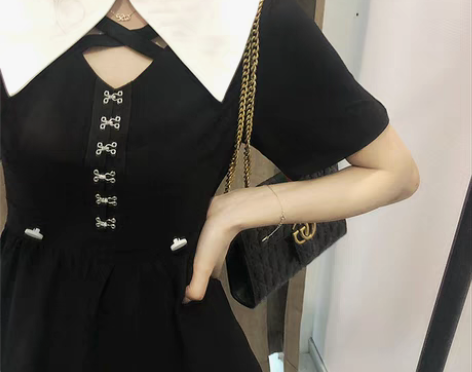 转卖智熏裙法式高腰复古初恋小个子黑色新款夏...