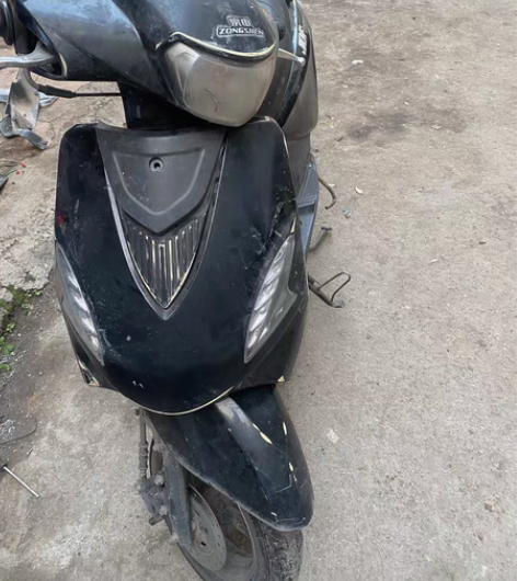 宗申国四电喷踏板摩托车要什么拆什么 感兴趣...