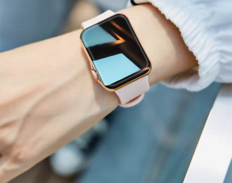 转卖【潮流周价】适用于华为苹果女士智能手表...