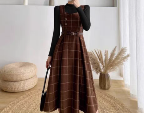 转卖背带裙秋冬法式复古毛呢格子连衣裙名媛小...
