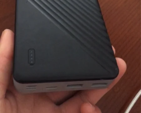 包邮罗马仕20000毫安充电宝，二手移动电...