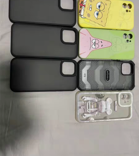 包邮打包出售iPhone12手机壳 三个R...