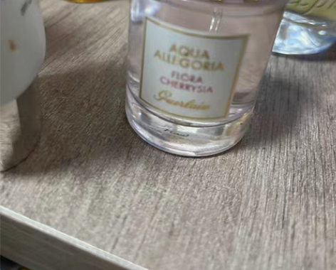 娇兰倾城之恋，用了10分之一的样子，朋友送...