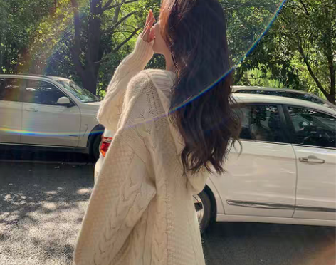 转卖【胡楚靓 倾城之恋】慵懒毛衣外套202...