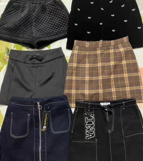 包邮清仓，出一波短裤短裙，都全新，品牌有真...