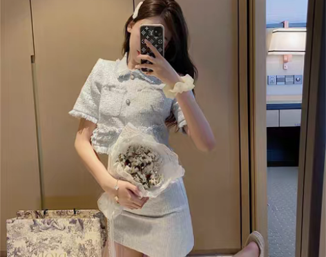 转卖【夏日价】蓝淋小香风套装2020年新款...