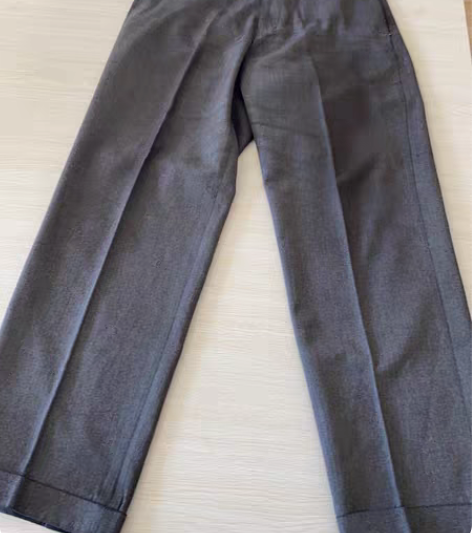 bossini 7-8成新 含羊毛料 绝对...