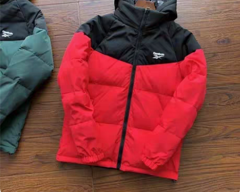 包邮红色l码。疫情原因只穿一已清洗。男女同...