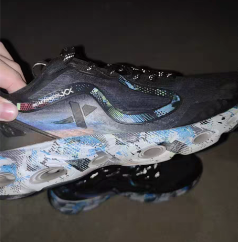 包邮刚找到一双特步减震旋8代，，黑兰42 ...