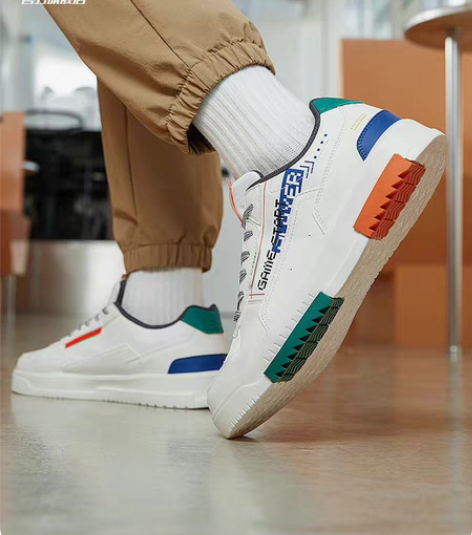 特步板鞋男鞋2023春季新款低帮轻便休闲鞋...