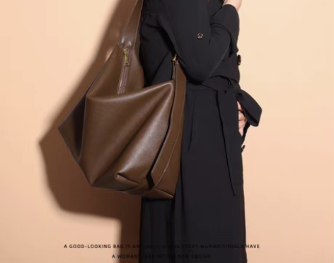 转卖袋理人 女士包浅歌包坊定制简约大容量条...