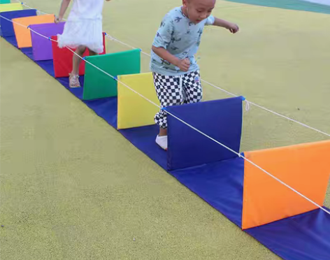 转卖幼儿园闸门桥体智能器材儿童跨栏钻洞感统...