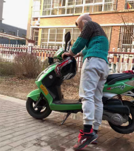 望江铃木125踏板摩托。出产日期:15年3...