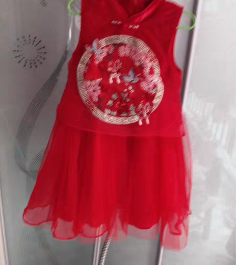 丹尼熊红色汉服拜年连衣裙，超级漂亮的颜色，...