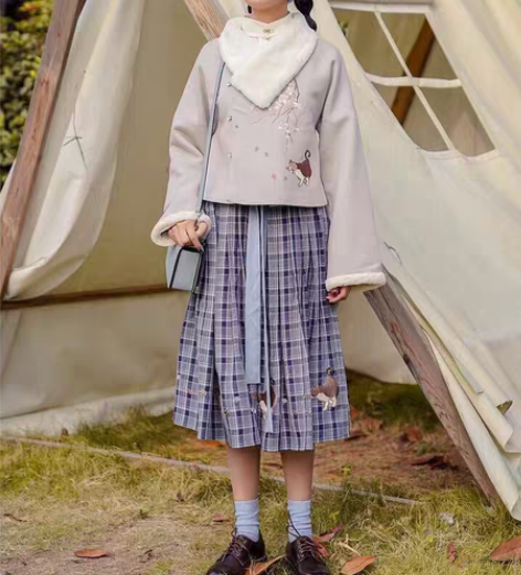 徐娇织羽集花下有期半身裙S 全新带吊牌 不...