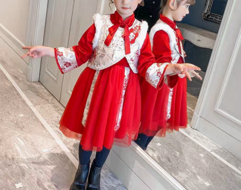 转卖【年终盛典】汉服女童冬拜年服宝宝女中国...