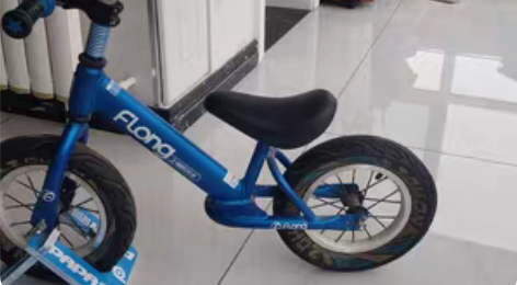 儿童平衡车,九成新,带支架,上海永久牌 感...