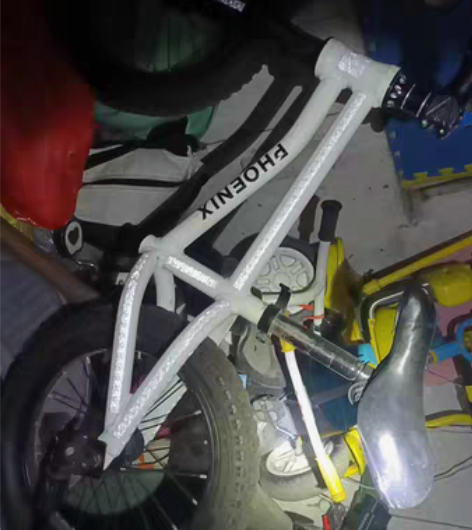 凤凰牌儿童平衡车滑步车,孩子参加比赛接近四...