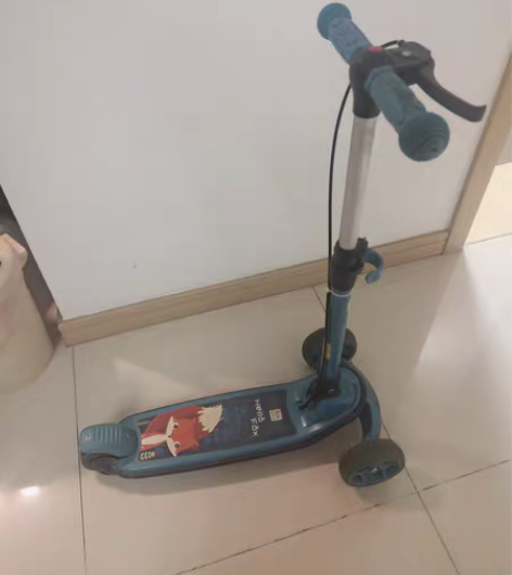 滑板车，宝宝大了不玩了 带手刹 便宜转￥2...