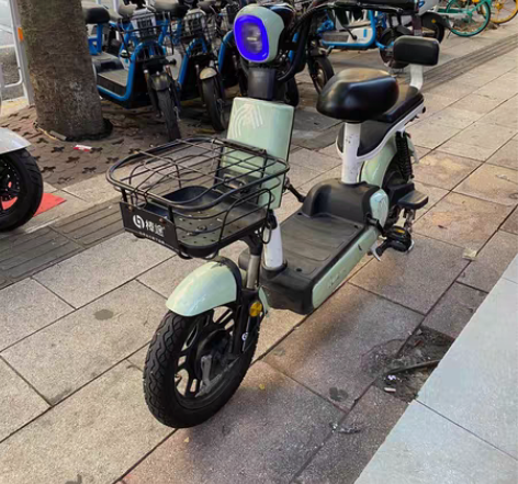 包邮朋友过年回家了，转让哈啰电动车，700...