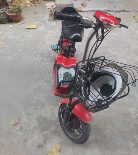 雅迪9成新，遥控钥匙原装正常使用 感兴趣的...