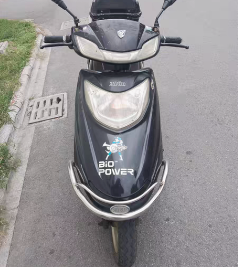 雅迪电摩9成新，苏州相城富元地铁站雅迪电动...