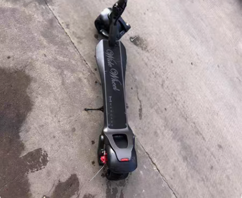 包邮韩国品牌原装折叠成人电动滑板车 续航里...