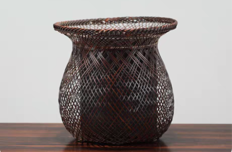 包邮大正时期 竹编鱼篓形花器（配竹制内胆）...