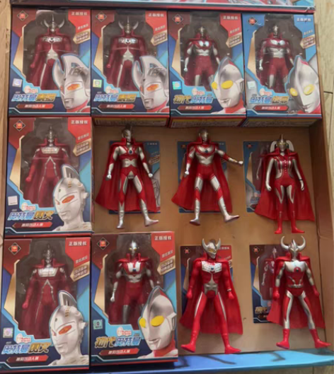 奥特曼玩具  单独一个带盒15，不带盒10...