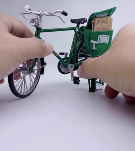 包邮捡漏 邮政 1:10合金二八大杠自行...