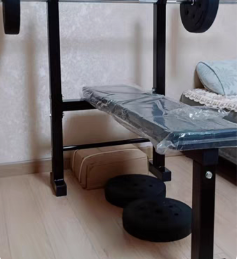 包邮【转卖】出一套卧推扳卧推架50kg杠铃...