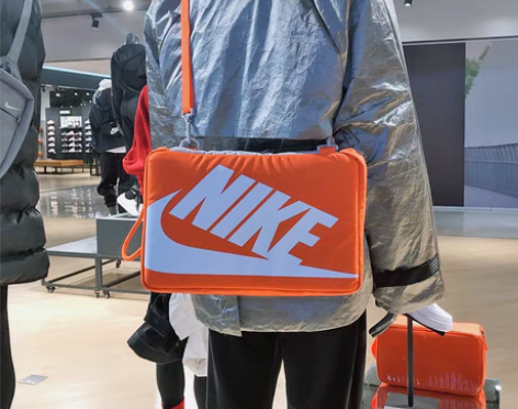 转卖耐克NIKE SHOE BOX BAG...