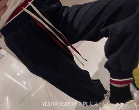 转卖这条裤子真心推荐，穿上型特别帅，因为1...